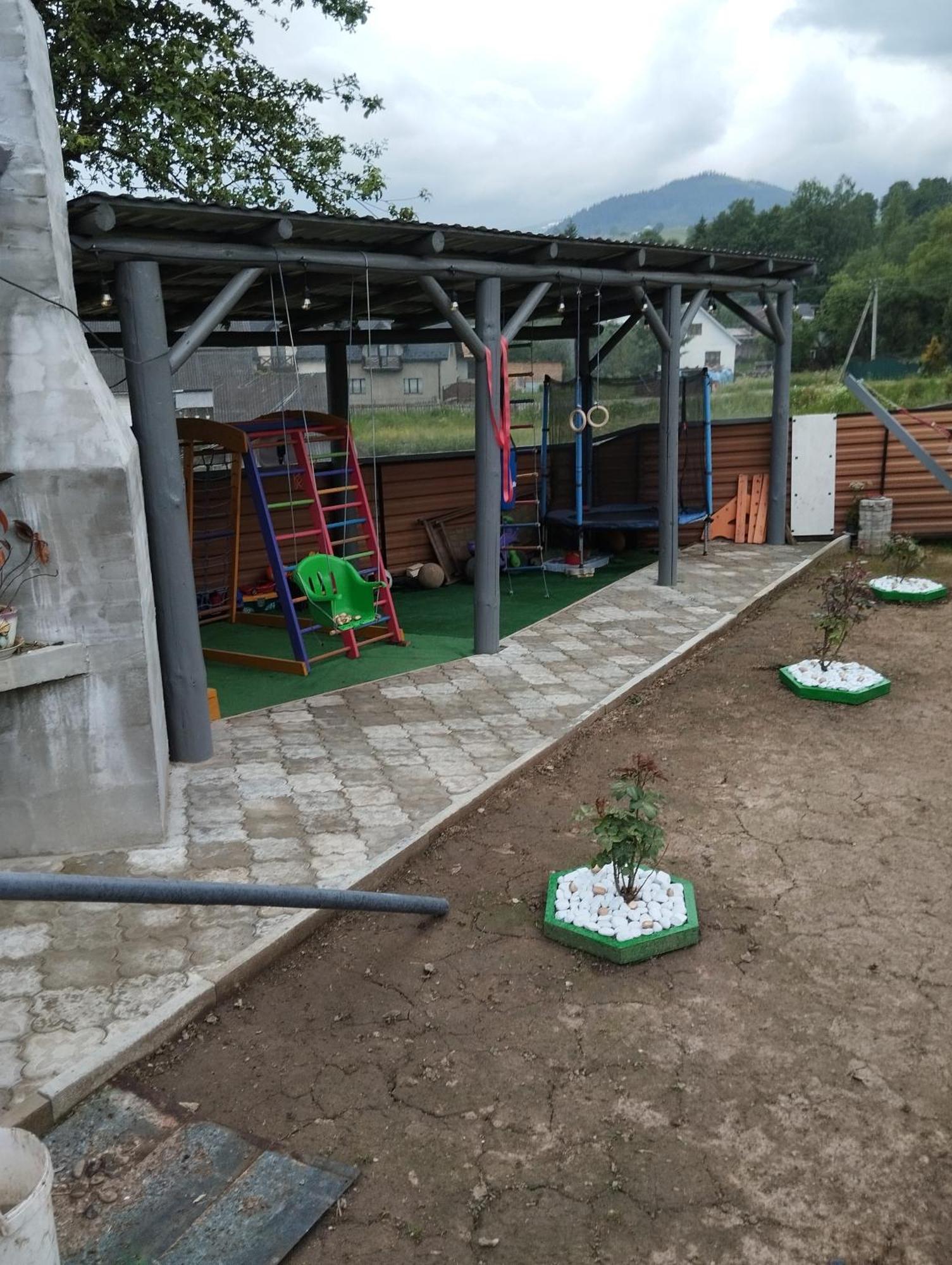 У Ондраша Yasinia Exterior foto